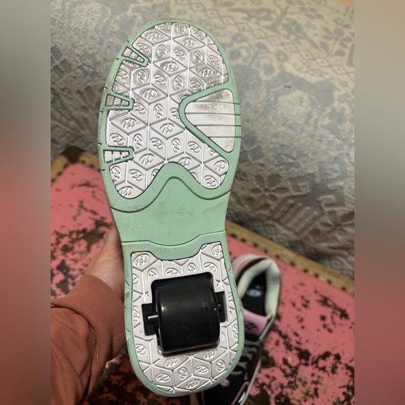 Heelys Women's Black and Pink Sneakers Sz 11 - Picture 6 of 8